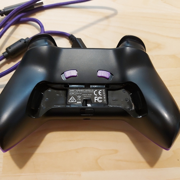 Victrix Gambit XBOX Controller - Picture 4 of 7